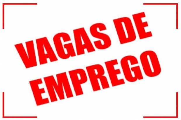 Vaga para meio oficial de marcenaria