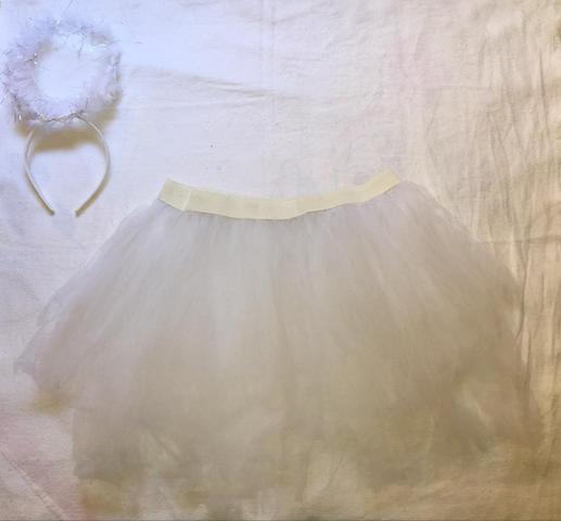 Saia tule branca + tiara de anjinho