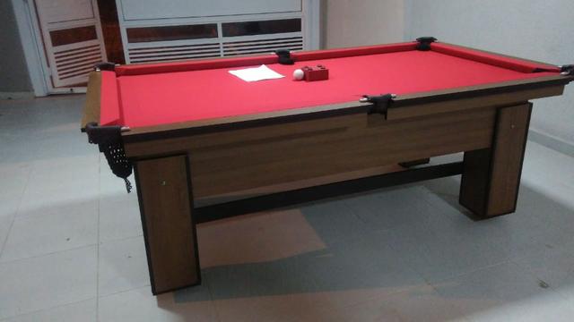 Mesa com 4 Pés Laterais Cor Imbuia Tecido Vermelha Mod. QNDI4285 - Foto 3