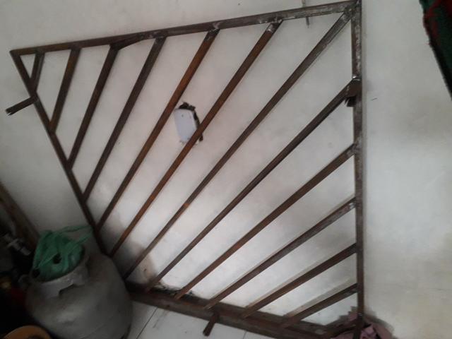 Vendo uma grade de casa para janela - Foto 2