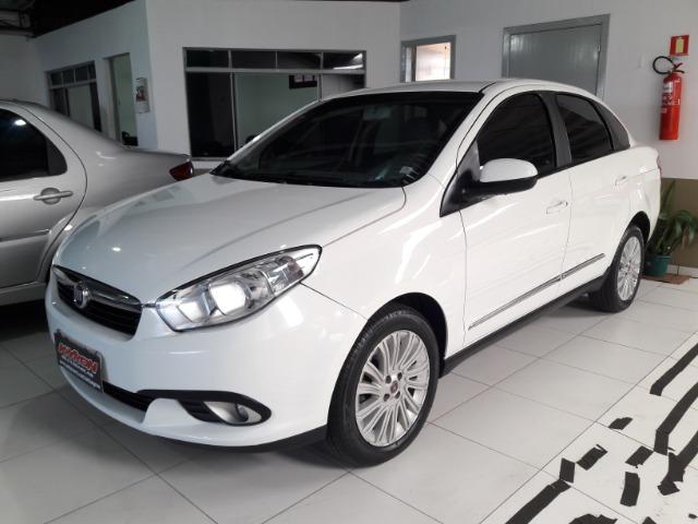 Grand siena essence 1.6 ano 2015 placa i completo roda de liga som usb air bag abs