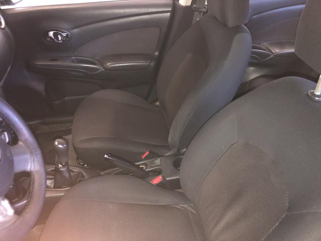 Nissan Versa SL 1.6 2014 - Foto 9