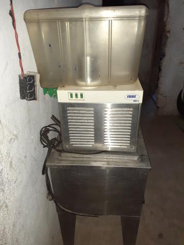 Fritadeira máquina de suco e chapeira