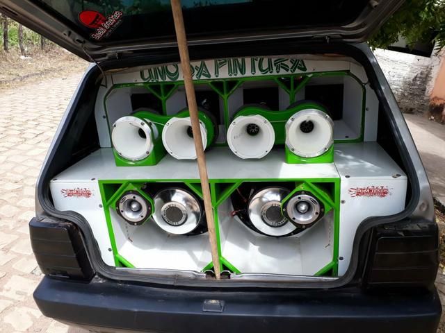 Vende-se Fiat uno 2002 com som de mala - Foto 3