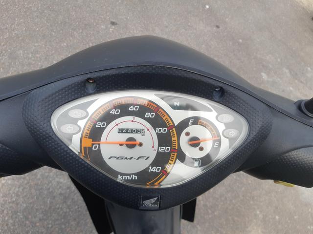 Moto perfeita, tudo novo, venha conferir! Ganha capacete feminino
