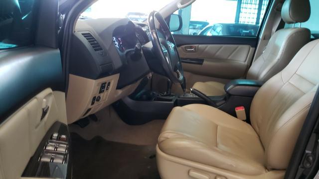 Hilux Sw4 7 Lugares Diesel 4x4 - Foto 11