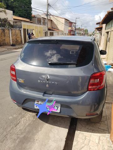 Vendo Sandero 2016/2017 baixei o preço pra vender hoje!!!! - Foto 2