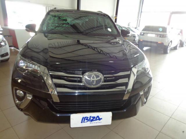 Toyota Hilux SW4 SW4 2.8 SRX AUT. 4X4 7 LUGARES