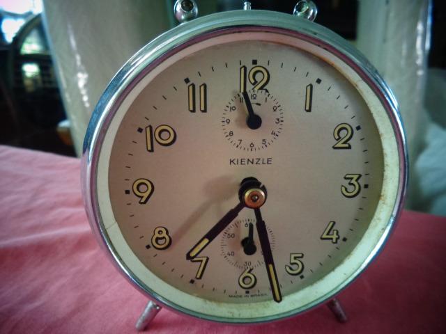 Relogio despertador antigo kienzle - Foto 2