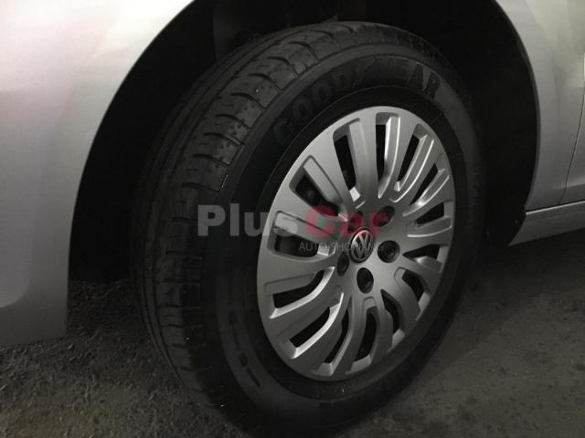 VOLKSWAGEN FOX 2015/2016 1.0 MPI BLUEMOTION 12V FLEX 4P MANUAL - Foto 4