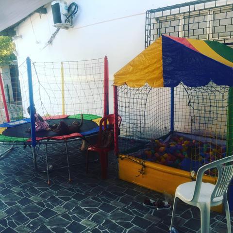 Tombo legal, pula pula, piscina de bolas, castelo inflável, crepe, pipoca, batata frita