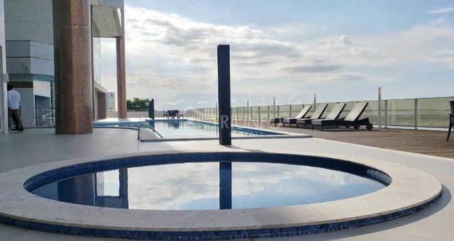Apartamento com 400m / Vista Mar / Projetado
