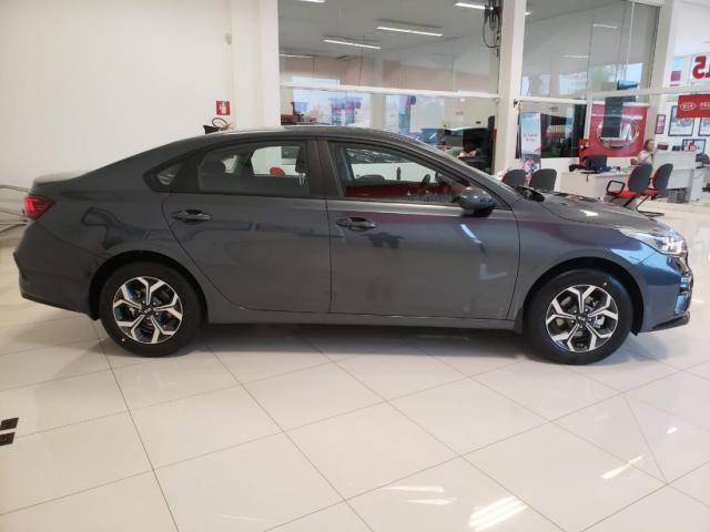 KIA CERATO EX - Foto 11