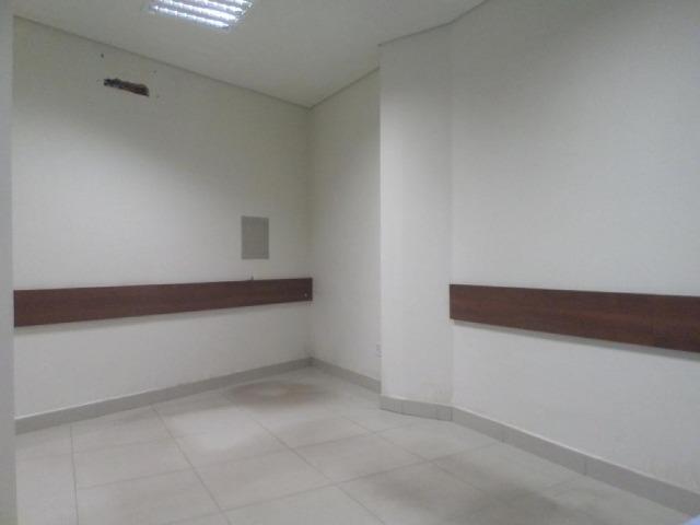 Barracão com espaço comercial e depósito - Foto 4