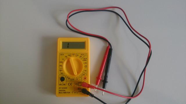 Testador de continuidade (bip) - Multímetro Digital DT-830T