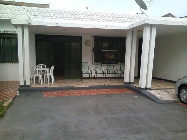 Casa 2 quartos e 6 vagas de garagem no Setor dos Funcionários