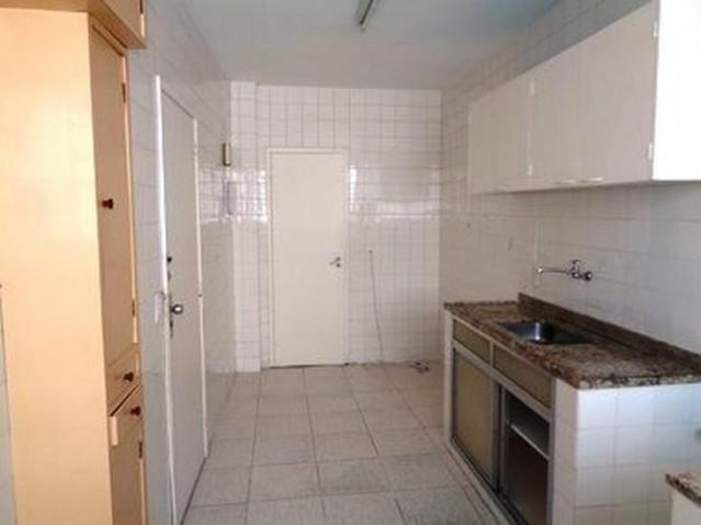 Apartamento com 2 dormitórios para alugar, 90 m² por R$ 700,00/mês - Jardim Icaraí - Niter - Foto 17