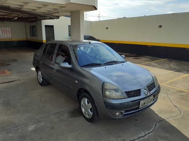 Clio Sedan 2005/2006