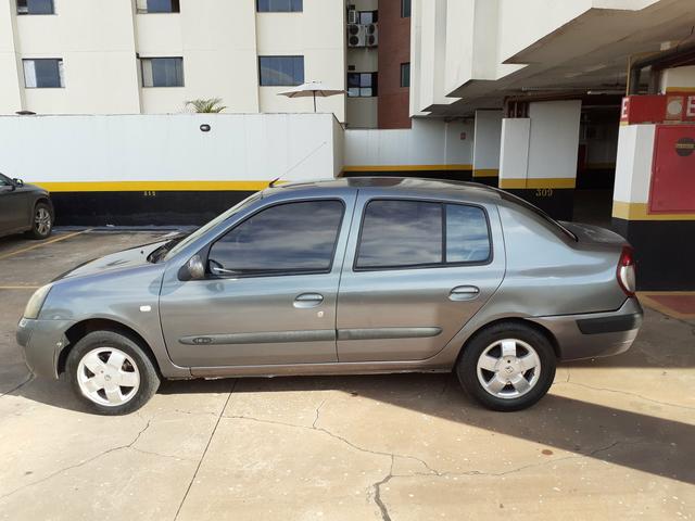 Clio Sedan 2005/2006 - Foto 3