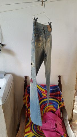 Calça Jeans Bordada da Colcci Nova - Foto 2