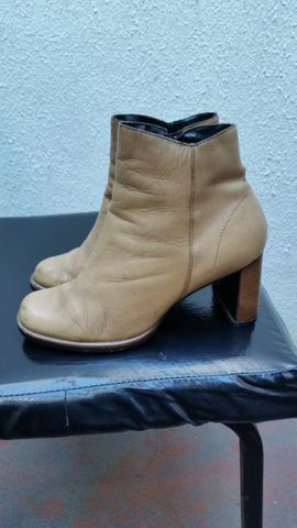 Bota Couro Ramarim Creme - Foto 2