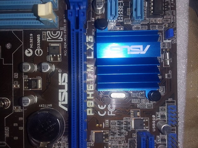 Placa Mãe Asus P8H61-M PLUS LX3 rev 1.0