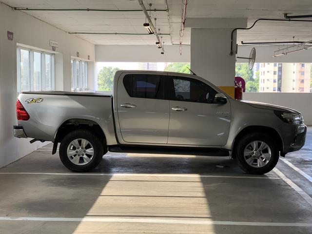 Hilux SRV 2.7 4x4 - Foto 4