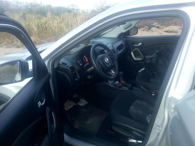 Vendo Fiat Toro flex 18/19 com 5 mil quilômetros rodados fone * - Foto 6