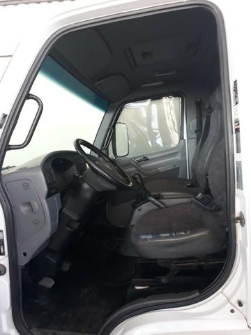 MB 715 Accelo 2006 - Foto 6