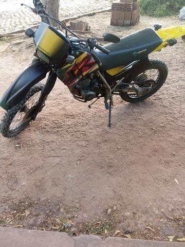 Vende-se moto Honda xr 200 - Foto 2