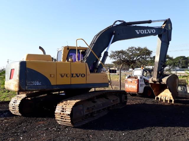 Escavadeira Volvo EC210 ano 2010