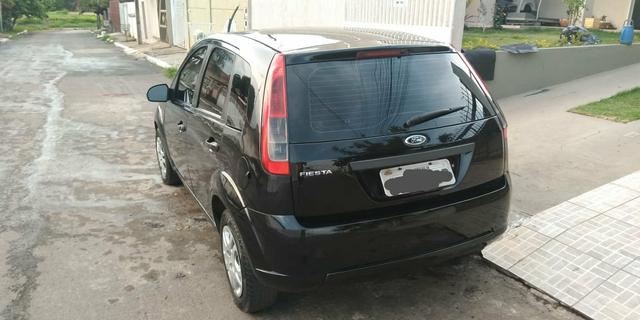 Vendo ou troco fiesta Hatch - Foto 4