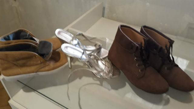 3 pares de sapatos