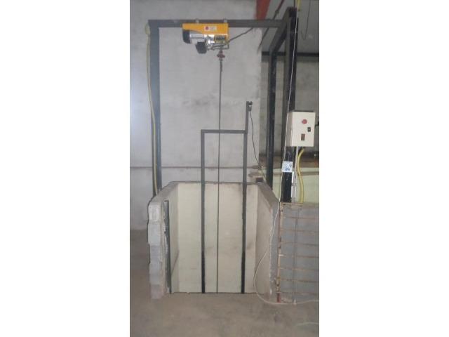 Barracão com espaço comercial e depósito - Foto 7