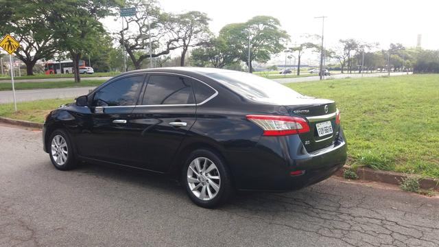 Nissan Sentra - Foto 4
