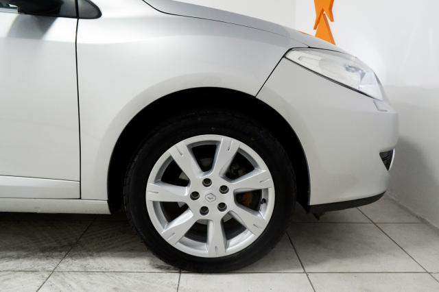 Renault FLUENCE Sedan Privilège 2.0 16V FLEX Aut - Prata - 2011 - Foto 20