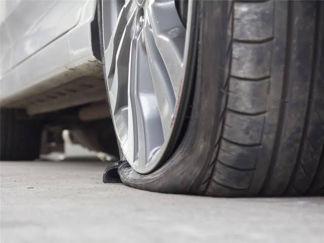 Pneu Furado Carro e Moto - Inflator Para Selar e Inflar o Pneu - Foto 12