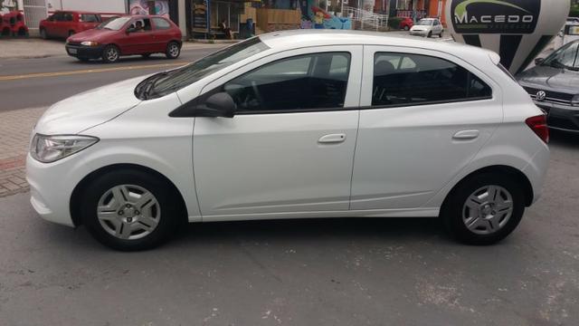 Onix joy 2017 1.0 completo branco abaixo da fipe para pagamento avista ' - Foto 9