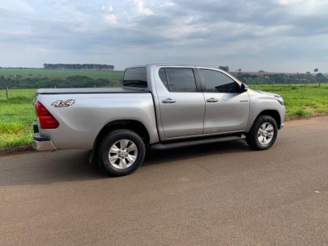 Toyota Hilux SRV - Foto 3