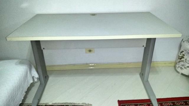 Mesa/Escrivaninha - Foto 2