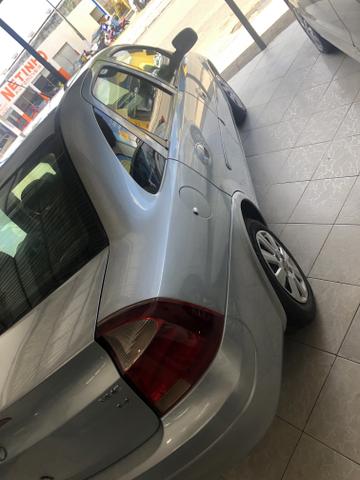Corsa sedan 2010 1.4 - Foto 3