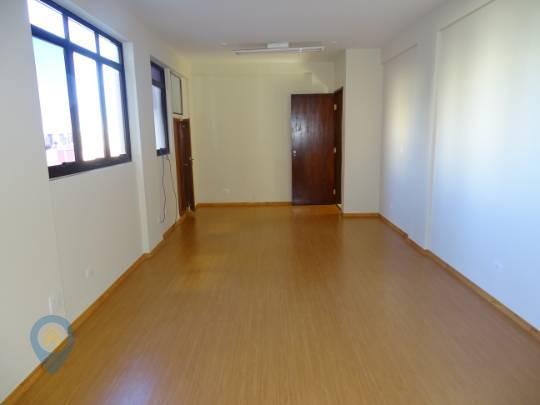 Alugue Sala Comercial de 120 m² (Souza Naves, Centro, Londrina-PR) - Foto 8