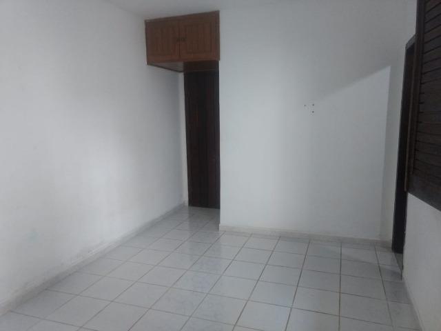 Kitnet itapuan suíte individual quarto e banheiro itapuã - Foto 2