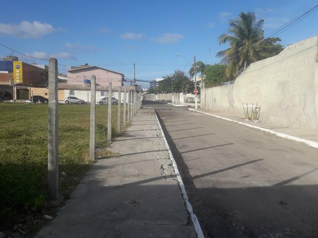 Terreno de esquina Comercial/Residencial med. 1420 m2 na Coroa do Meio - Foto 5
