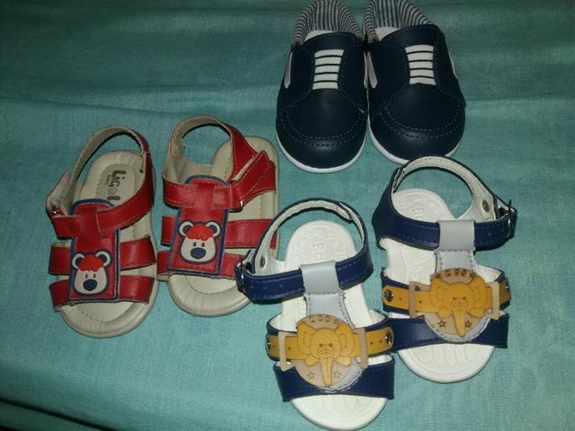 Lote de roupas e sapatos pra bebê menino de 1 mês a 1 ano