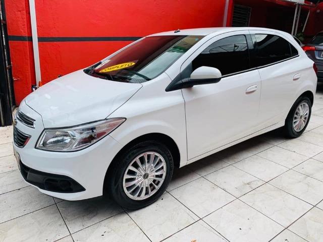 Onix 2013 lt 1.0 flex completo + kit multimídia, carro impecável !!! - Foto 6