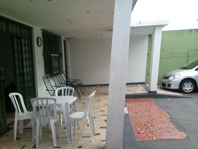 Casa 2 quartos e 6 vagas de garagem no Setor dos Funcionários - Foto 4