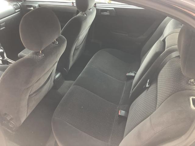 Astra Sedan 2010 - Foto 6
