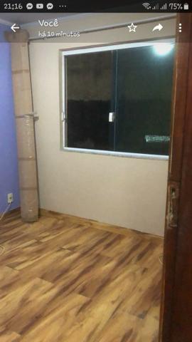 Alugo ótima casa 3 quartos - Foto 13