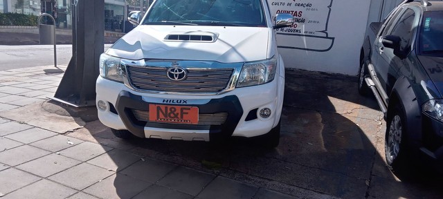 HILUX 4X4 AUTOMÁTICA DIESEL